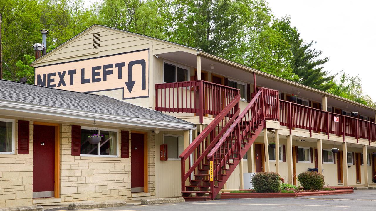 Hometown Inn Athens Exterior photo